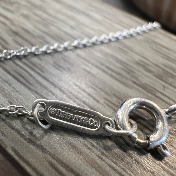 Sterling silver Tiffany & Co. Clinique lipstick pendant plus the 18 “ chain . - Picture 5 of 10